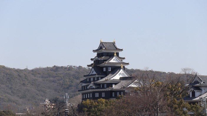 烏城といわれる岡山城