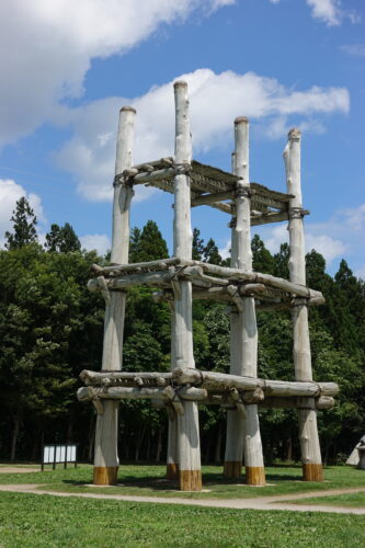 大型掘立柱建物／三内丸山遺跡