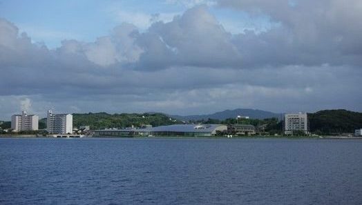 宍道湖から望む島根県立美術館